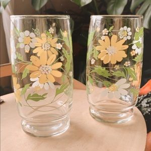 Vintage retro daisy print juice glasses (2)